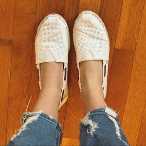 TOMS slip on flats